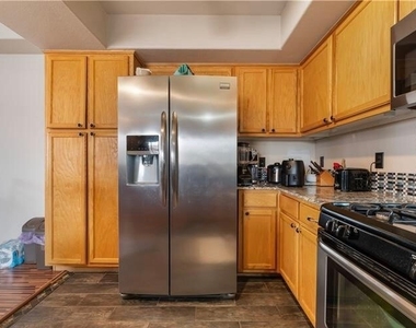 6704 Dorita Avenue - Photo Thumbnail 7