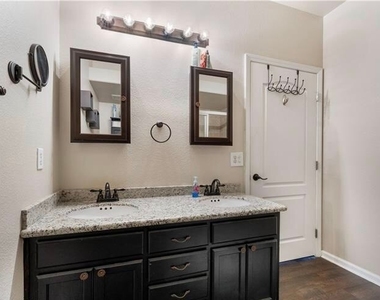 6704 Dorita Avenue - Photo Thumbnail 10