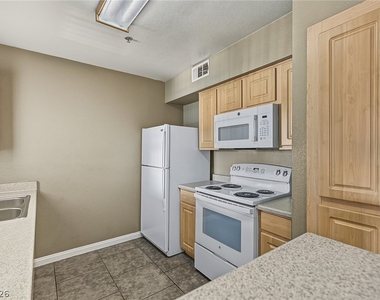 6955 Durango Drive - Photo Thumbnail 9