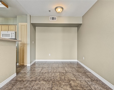 6955 Durango Drive - Photo Thumbnail 7