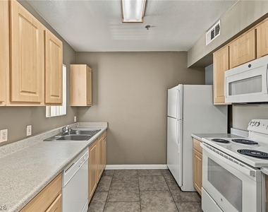 6955 Durango Drive - Photo Thumbnail 10