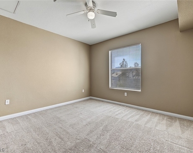 6955 Durango Drive - Photo Thumbnail 14