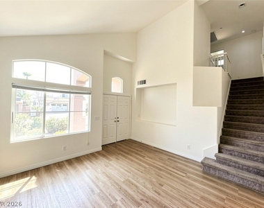 1517 Cross Country Street - Photo Thumbnail 2