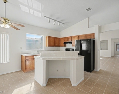 2054 Cardigan Avenue - Photo Thumbnail 19