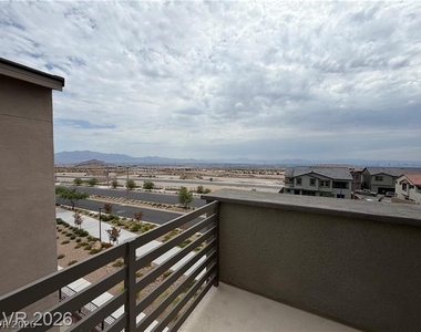 1741 N Desert Foothills Drive - Photo Thumbnail 33