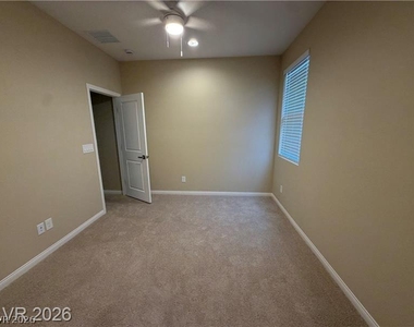 1741 N Desert Foothills Drive - Photo Thumbnail 24