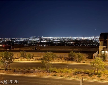 1741 N Desert Foothills Drive - Photo Thumbnail 40