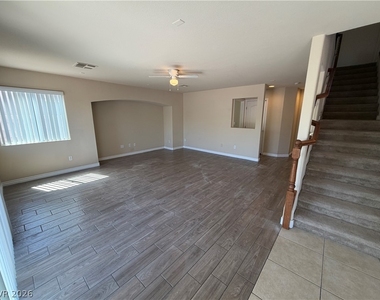 5516 Meridian Rain Street - Photo Thumbnail 6