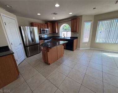 5516 Meridian Rain Street - Photo Thumbnail 5