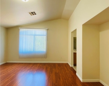 7020 Somera Way - Photo Thumbnail 10