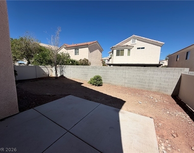 8884 Sparkling Creek Avenue - Photo Thumbnail 17