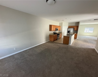 8884 Sparkling Creek Avenue - Photo Thumbnail 7