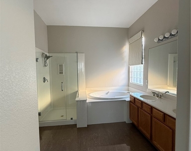 10027 Flokton Avenue - Photo Thumbnail 11