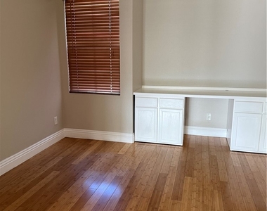 10027 Flokton Avenue - Photo Thumbnail 19