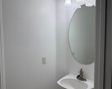 10027 Flokton Avenue - Photo Thumbnail 21