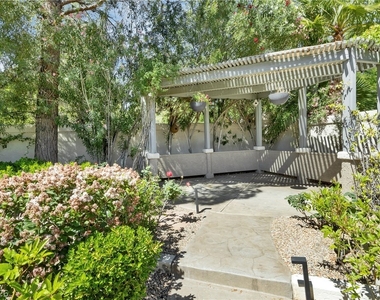 5205 Sandy Cactus Lane - Photo Thumbnail 31