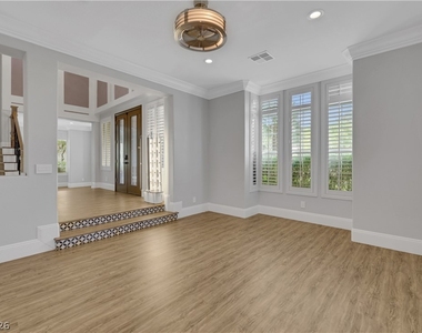 1629 Saintsbury Drive - Photo Thumbnail 8