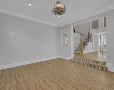 1629 Saintsbury Drive - Photo Thumbnail 9