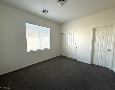 10143 Pleasant Village Place - Photo Thumbnail 9
