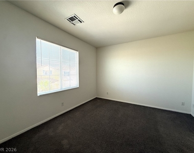 10143 Pleasant Village Place - Photo Thumbnail 13