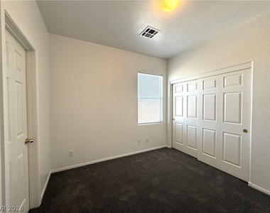 10143 Pleasant Village Place - Photo Thumbnail 15