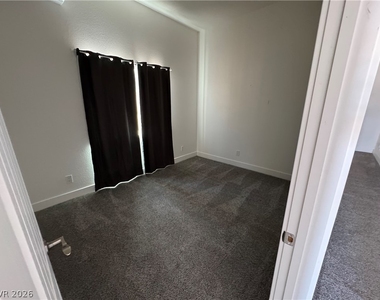150 Metropolitan Drive - Photo Thumbnail 6