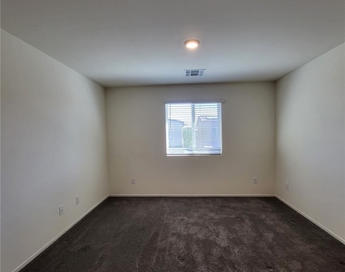 4106 Lunar Canyon Avenue - Photo Thumbnail 9