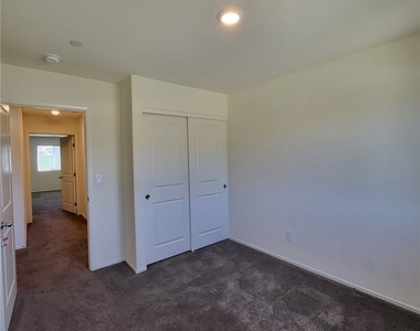 4106 Lunar Canyon Avenue - Photo Thumbnail 6