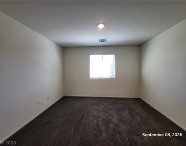 4106 Lunar Canyon Avenue - Photo Thumbnail 11