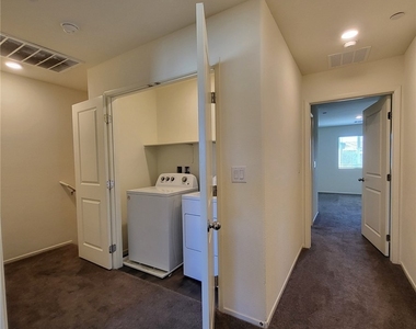 4106 Lunar Canyon Avenue - Photo Thumbnail 7