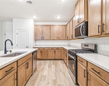 12560 Kings Creek Place - Photo Thumbnail 9