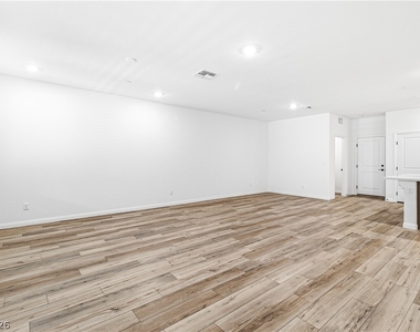12560 Kings Creek Place - Photo Thumbnail 5