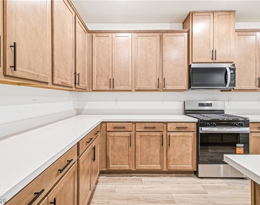 12560 Kings Creek Place - Photo Thumbnail 10