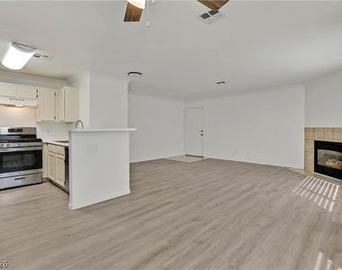 350 S Durango Drive - Photo Thumbnail 4