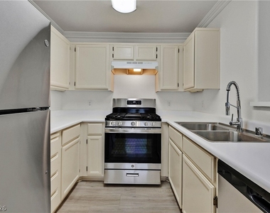 350 S Durango Drive - Photo Thumbnail 5