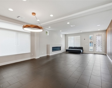 5891 Rockway Glen Avenue - Photo Thumbnail 11
