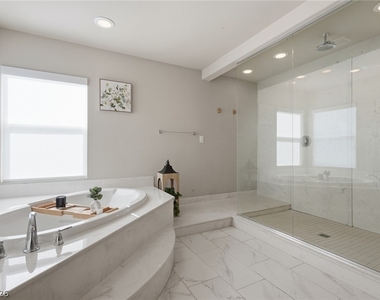 5891 Rockway Glen Avenue - Photo Thumbnail 18