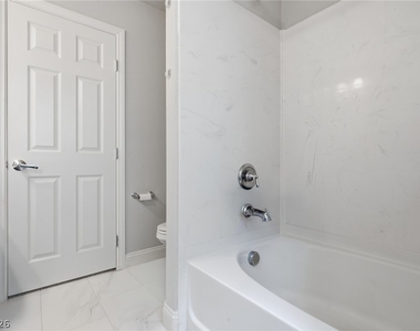 5891 Rockway Glen Avenue - Photo Thumbnail 26