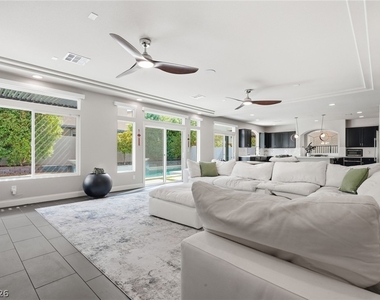 5891 Rockway Glen Avenue - Photo Thumbnail 8