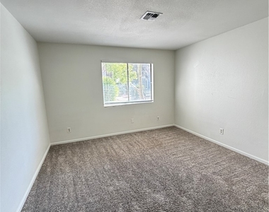 1404 Santa Margarita Street - Photo Thumbnail 5