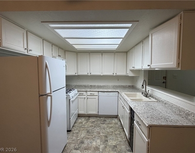 1404 Santa Margarita Street - Photo Thumbnail 4