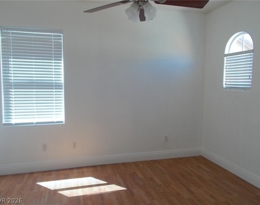 5320 Crestpoint Watch Court - Photo Thumbnail 13