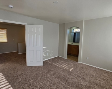 5769 Old Colony Drive - Photo Thumbnail 9