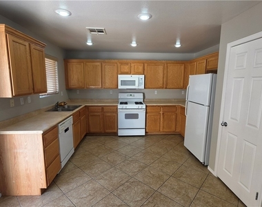 5769 Old Colony Drive - Photo Thumbnail 1