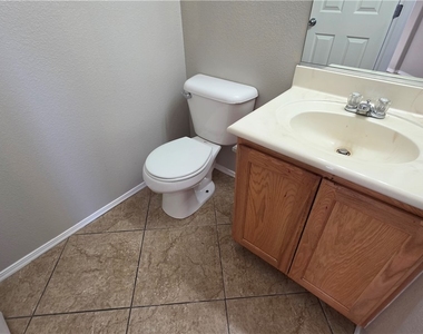 5769 Old Colony Drive - Photo Thumbnail 6