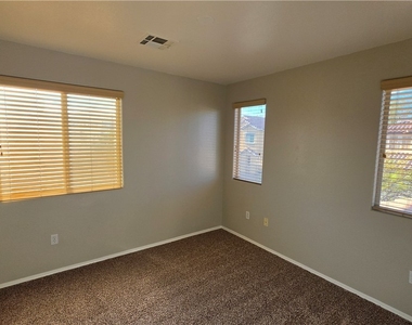 5769 Old Colony Drive - Photo Thumbnail 16