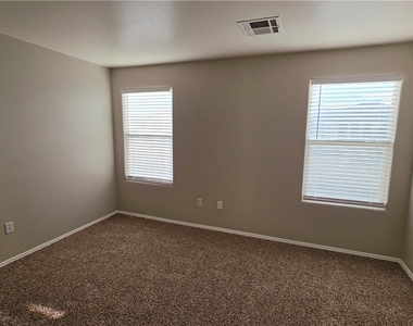 5769 Old Colony Drive - Photo Thumbnail 10
