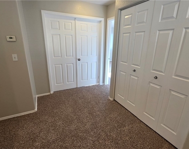 5769 Old Colony Drive - Photo Thumbnail 8