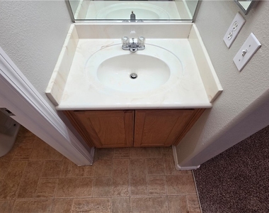 5769 Old Colony Drive - Photo Thumbnail 19