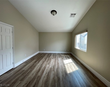 9701 Kampsville Avenue - Photo Thumbnail 17